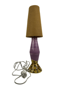 Afikanische Lampe mit bemaltem Keramikfuß
